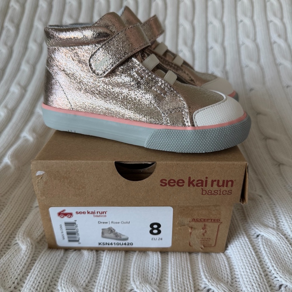 See Kai Run Drew Rose Gold Size 8 Toddler Girls Sneaker Shoes NEW First Walker - Picture 2 of 9